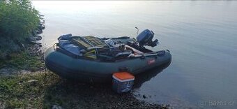 Lodni zavesny motor Honda BF 20 s člunem