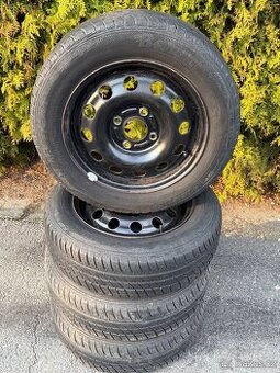 Plechové disky Ford s letním pneu 175/65 R14