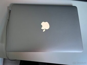 MacBook Air 13 (13-inch, Early 2015)