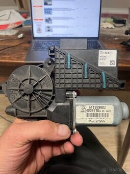 Motorek stahování okna Fabia 1 2 6y1959892