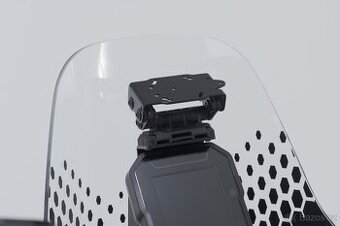 Ducati DesertX, držák navigace