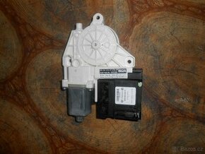 prodam pravy motorek stahovacky na audi A3 . 8P