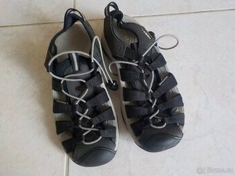 Keen jako nove sandály vel 37.5-černe