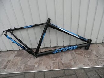 RÁM NA KOLO GIANT 26