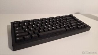 Custom klávesnice
