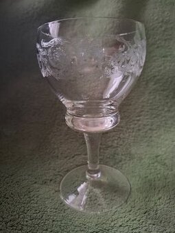 Gravinovana sklenička - 1