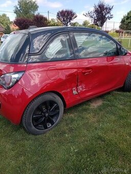 kupim Zadny pravy blatnik Opel Adam