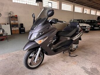 Piaggio X EVO 125