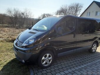 Renault trafic 2.0Dci 84kW Passenger, Nejvyšší výbava, 7míst
