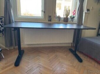 Elektrický polohovatelný stůl Ikea Bekant 160x80 cm černý