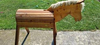 Dřevěný kůň maxi jen za 1.900,-