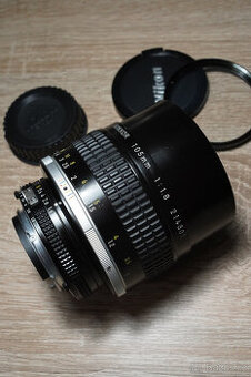 Nikkor 105mm f/1.8 AiS – legendární portrétní klasika