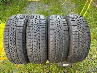 Zimní pneu 225 60 17 Pirelli