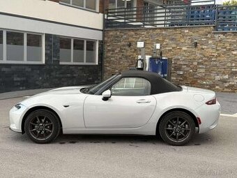 Mazda mx-5 - 1