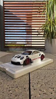 Porsche 911 (992) GT3 RS, 1/18 MINICHAMPS