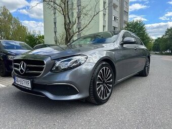 Mercedes Benz E-Class Sedan 220d (2019) ČR auto