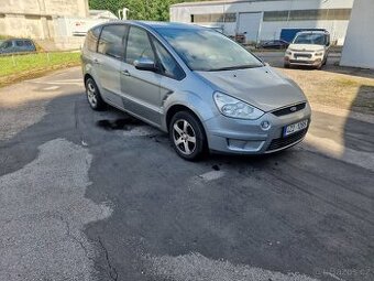 Ford s Max 2.0tdci Rok výroby: 2/2008 Najeto 250tis STK 4/26