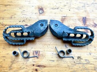 Přední stupačky BMW 1200 GS