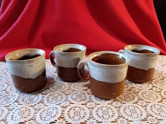 Retro glazurované hrnky (4 ks) – minimalistický design