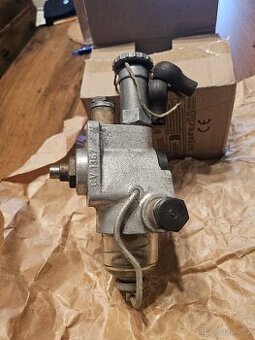 Dopravní naftové čerpadlo