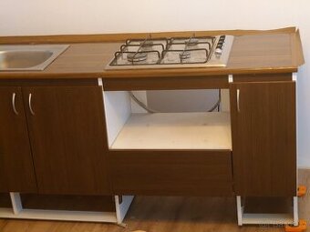 Kuchyňská linka. 210 cm.