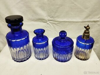 Staré sklo, miska, popelníky , láhev