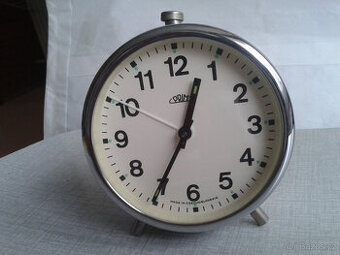 retro budík PRIM v chodu