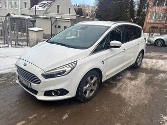 Ford S- Max 2,0 tdci 7 míst rok 2017 4x4