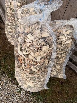 Dřevní štěpka k mulčování