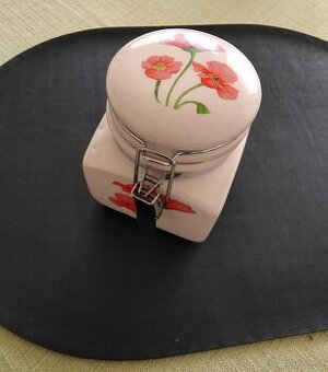 dózička vlčí máky