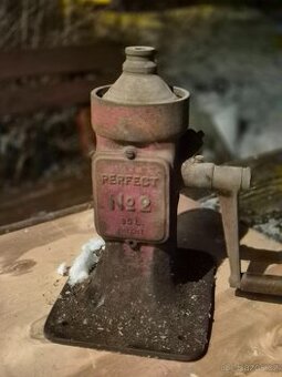 olejová maznice, plechovka