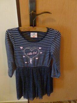 Prodám dívčí šaty