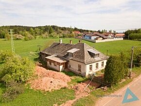 Prodej rodinného domu v Heřmanicích. Pozemek 3.483m2. - 1