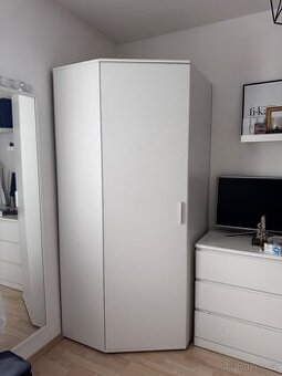 Šatní rohová skříň Kika