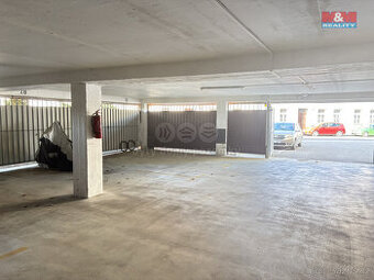 Prodej garážového stání, 15 m², Praha, ul. Pod altánem