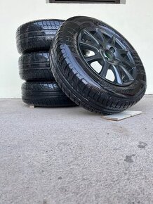 Sada kol a letních pneumatik