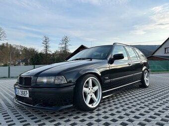 BMW e36 touring 325i