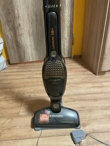 Prodám vysavač 2v1 Electrolux