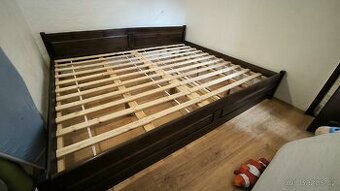 Postel z masivu borovice 2m x 2.4m