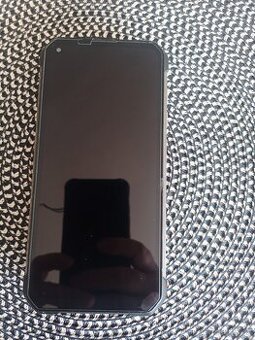 Unihertz Tank 1 extrémní baterií 22 000 mAh