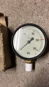 Manometr 250kpa prema nový - 1