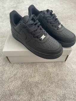 Nike Air Force 1 07 Black