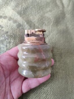 SBĚRATELSKÝ ZAPALOVAČ (2) ONYX