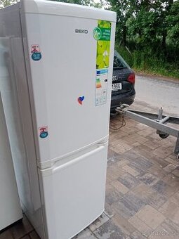 Lednice s mrazakem Beko
