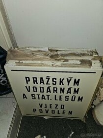 Stare plechové cedule