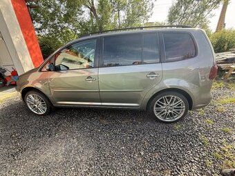 VW Touran 2.0 TDI 103kW, po kompletním servisu
