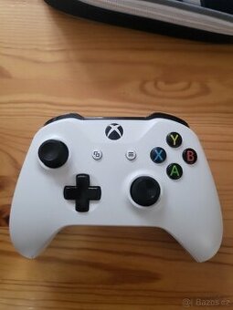 Ovladač Xbox One