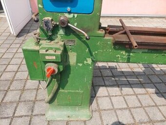 Litinovy soustruh na drevo
