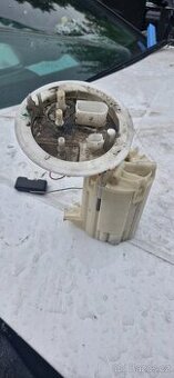 Podavaci cerpadlo do nadrze audi A4 B8 8K A5