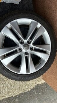 Zimní kola 235/45 R18